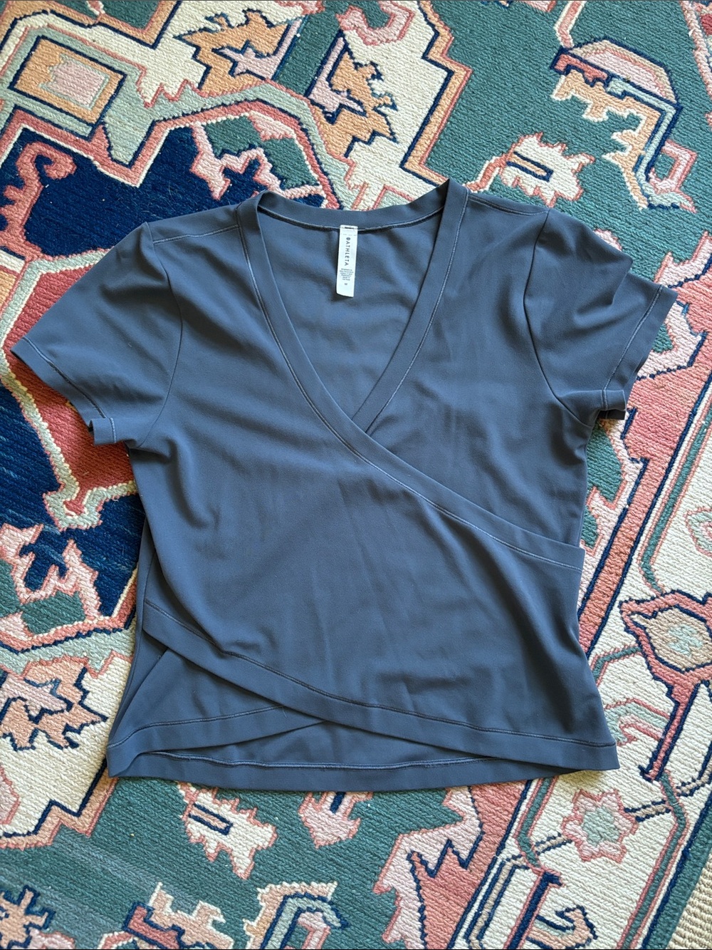 Athleta Transcend Wrap Tshirt Sz M